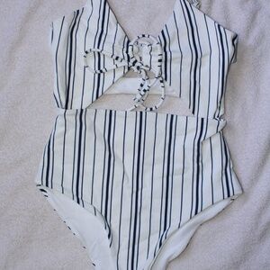 Tavik CAM One Piece Small NWT